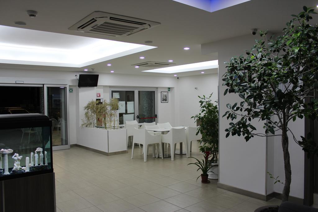Hotel Poseidon Corigliano Calabro Exterior foto