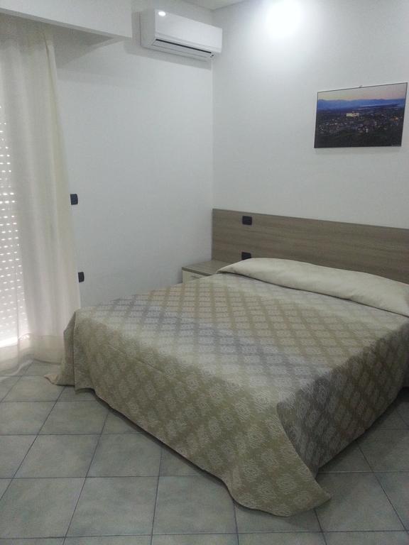 Hotel Poseidon Corigliano Calabro Habitación foto